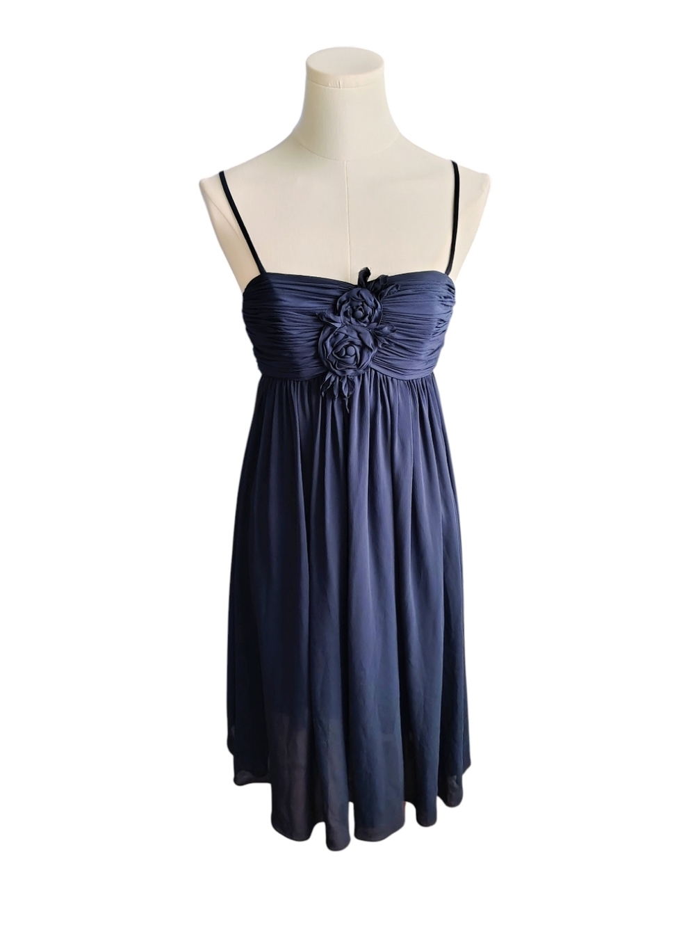 WToo By WattersDeep Blue Rosette Bodice Spaghetti Strap Prom Dress Size 2